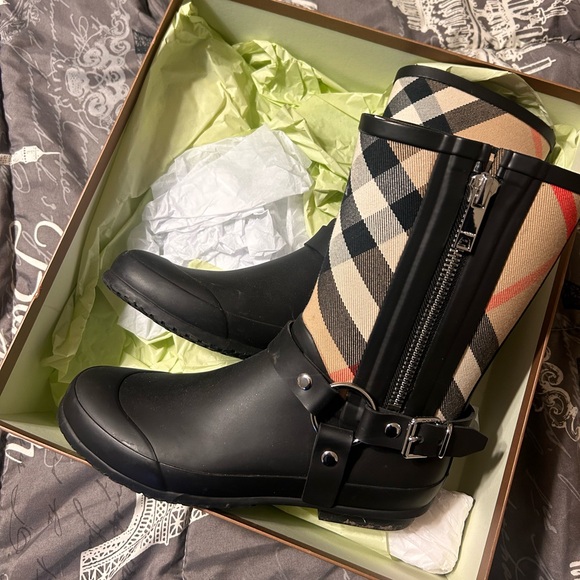 Burberry Holloway Nova Check Belted Rubber Canvas Rain Boots - Picture 6 of 11